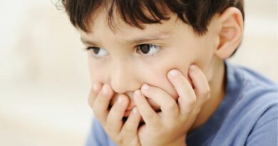 autyzm dziecięcy i jego objawy